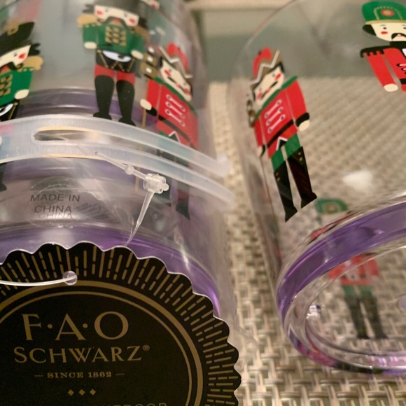 4Pc Nutcracker F.A.O SCHWARZ Christmas Holiday Drinkware Acrylic - Picture 3 of 3